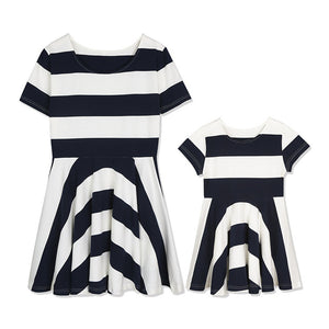 Bear Leader Dress 2018 Spring Family Matching Outfits Mother And Daughter Striped dress Short Sleeve Family Matching Clothes